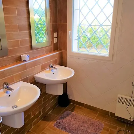 Villa De 4 Chambres Avec Piscine Privee Jardin Clos Et Wifi A Agde